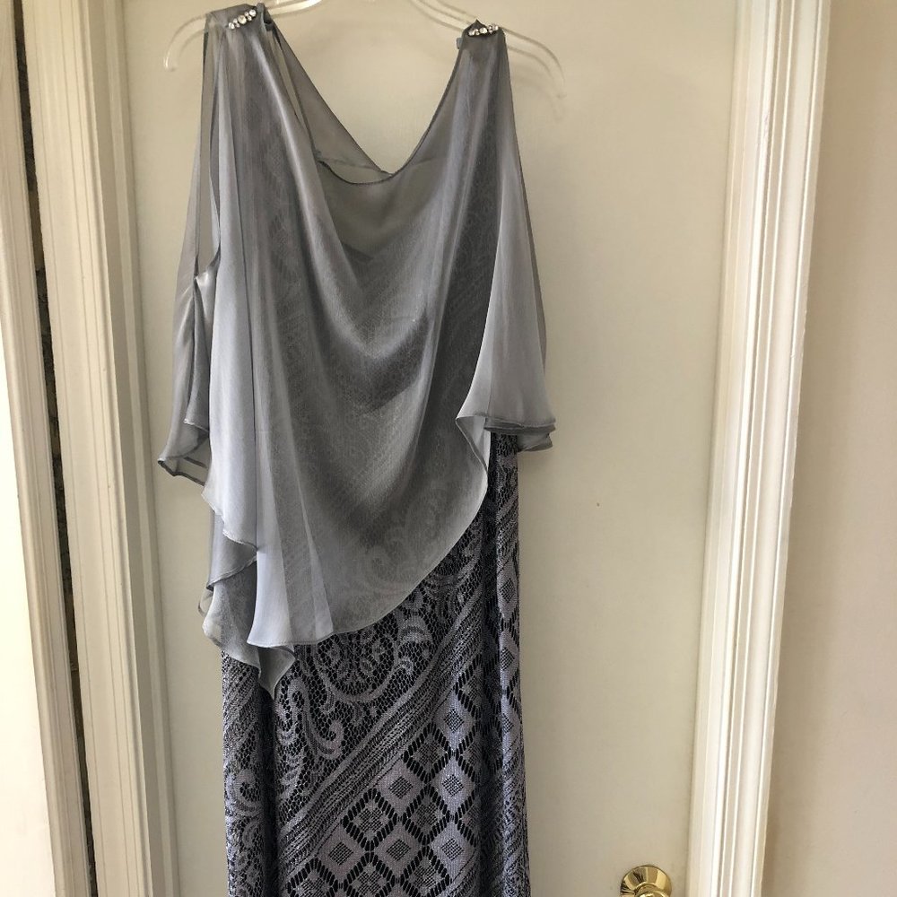 S.L. Fashions Dress